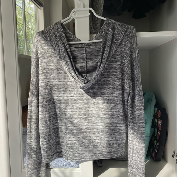 Grey sweater. - Picture 2 of 2